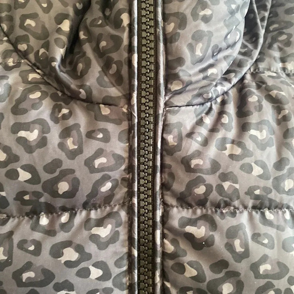 Helly Hansen sz M Ebony Leopard Svalbard down zip up puffer hooded great… - Picture 16 of 16